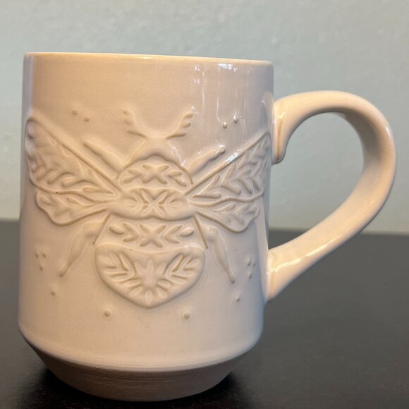 FRINGE STUDIO Embossed HONEY BUMBLEBEE Stoneware Mug Juliana Tipton Collection - Picture 2 of 11